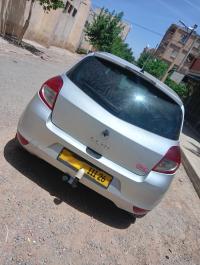 cars-renault-clio-3-2011-bouskene-medea-algeria