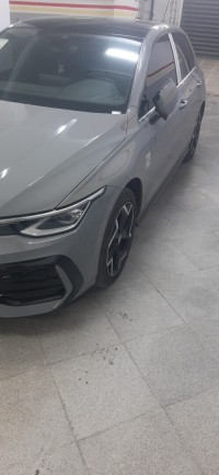 سيارات-volkswagen-golf-8-2025-r-line-وهران-الجزائر