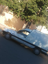 voitures-renault-express-1992-tlemcen-algerie