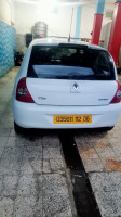 voitures-renault-clio-campus-2012-bye-bejaia-algerie