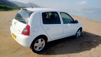 voitures-renault-clio-campus-2012-bye-bejaia-algerie