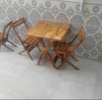 table-pliante-en-bois-avec-2-chaises-pour-jardin-et-balcon-cheraga-alger-algerie