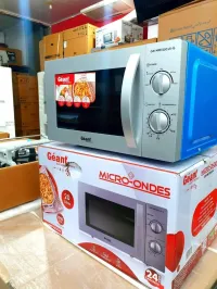 Micro-ondes géant 20L gris noir 