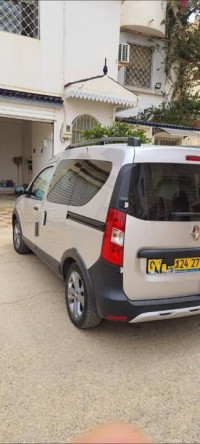 voitures-renault-kongoo-2024-stidia-mostaganem-algerie