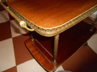 TABLE DESSERTE A ROULETTES