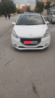 voitures-peugeot-208-2014-allure-batna-algerie