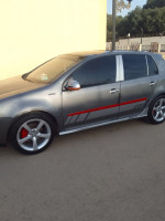 voitures-volkswagen-golf-5-2005-carat-tipaza-algerie