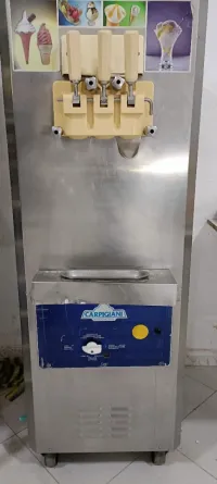2 Appareils de la crème carpigiani