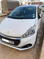 voitures-peugeot-208-2017-allure-facelift-constantine-algerie