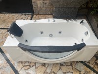 أثاث-الحمام-baignoire-jacuzzi-بئر-مراد-رايس-الجزائر