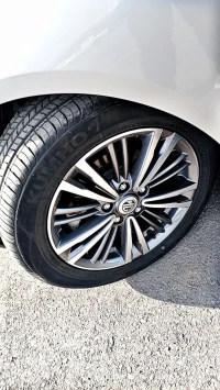 MG M5 2024 Netbleue