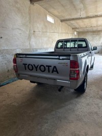 utilities-toyota-hilux-2016-el-hamadna-relizane-algeria