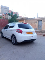 voitures-peugeot-208-2013-allure-chlef-algerie