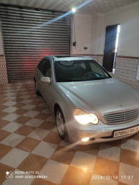 voitures-mercedes-classe-c-2004-elegance-bordj-bou-arreridj-algerie