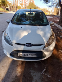 voitures-ford-fiesta-2012-medea-algerie