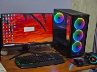 PC gamer ou Montage vidéo ou désigne 