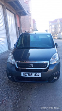 voitures-peugeot-partner-2018-bordj-bou-arreridj-algerie