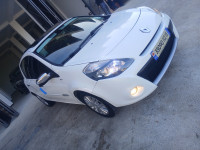 voitures-renault-clio-3-2012-night-and-day-ait-khellili-tizi-ouzou-algerie