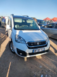 voitures-peugeot-partner-2017-tepee-sedrata-souk-ahras-algerie