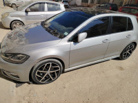 voitures-volkswagen-golf-7-2017-carat-plus-algerie