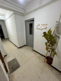 appartement-location-f4-annaba-barrahel-algerie