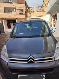 voitures-citroen-berlingo-2017-tiaret-algerie