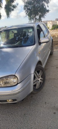 سيارات-volkswagen-golf-4-2002-بوزريعة-الجزائر