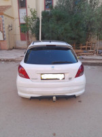 voitures-peugeot-207-2011-djelfa-algerie