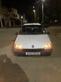 voitures-renault-clio-1-1993-medea-algerie