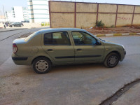 voitures-renault-clio-classique-2005-les-eucalyptus-alger-algerie