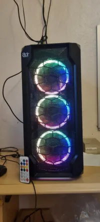 Pc gamer i3 12100f  rx 580 8g 