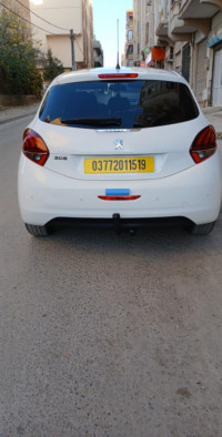 voitures-peugeot-208-2015-allure-facelift-setif-algerie