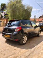 voitures-renault-clio-3-2010-mohammadia-alger-algerie