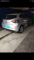 automobiles-renault-clio-5-6-vitesse-2021-bessines-bejaia-algerie