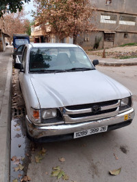 utilitaire-toyota-hilux-1999-el-omaria-medea-algerie