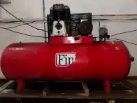 Compresseur 500L marque FINI 