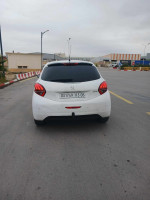 voitures-peugeot-208-2013-allure-tazoult-batna-algerie