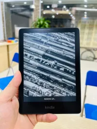 Kindle Paperwhite Signature Edition (32 GB) – With a 6.8" display, wireless charging, and auto-adjusting front light – Without Lockscreen Ads – Black Paperwhite Signature Edition 11 generation (32 GB)