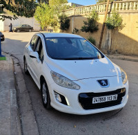 voitures-peugeot-308-2013-sportium-lakhdaria-bouira-algerie