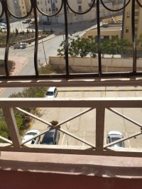 شقة-كراء-3-غرف-مستغانم-الجزائر