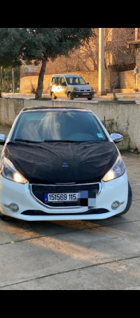 voitures-peugeot-208-2015-active-zeghaia-mila-algerie