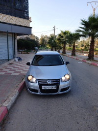 voitures-volkswagen-golf-5-2008-carat-dar-el-beida-alger-algerie