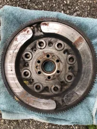Volant moteur BI_masse debrayable Peugeot Citroën1.6HDI