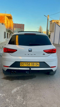 voitures-seat-leon-2018-fr15-bir-bouhouche-souk-ahras-algerie