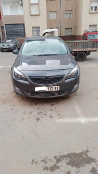 voitures-opel-astra-2012-oran-algerie