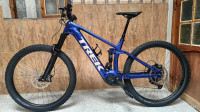 معدات-رياضية-velo-vtt-electrique-trek-trail-smart-systeme-annee-2023-الجلفة-الجزائر