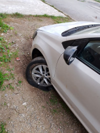 utilitaire-volkswagen-polo-2012-annaba-algerie