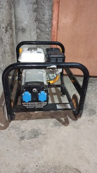 Groupe electrogène essence 4KVA 220V moteur HONDA GX160 AYERBE 3800H (SPAIN-Italy-Japan)