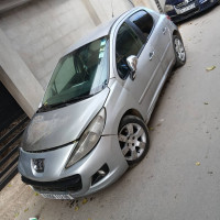 voitures-peugeot-207-2012-blida-algerie