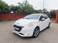 سيارات-peugeot-208-2014-style-برج-الكيفان-الجزائر